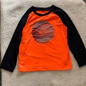 🌟SPRING SALE!🌟Nike Dri-Fit kids shirt